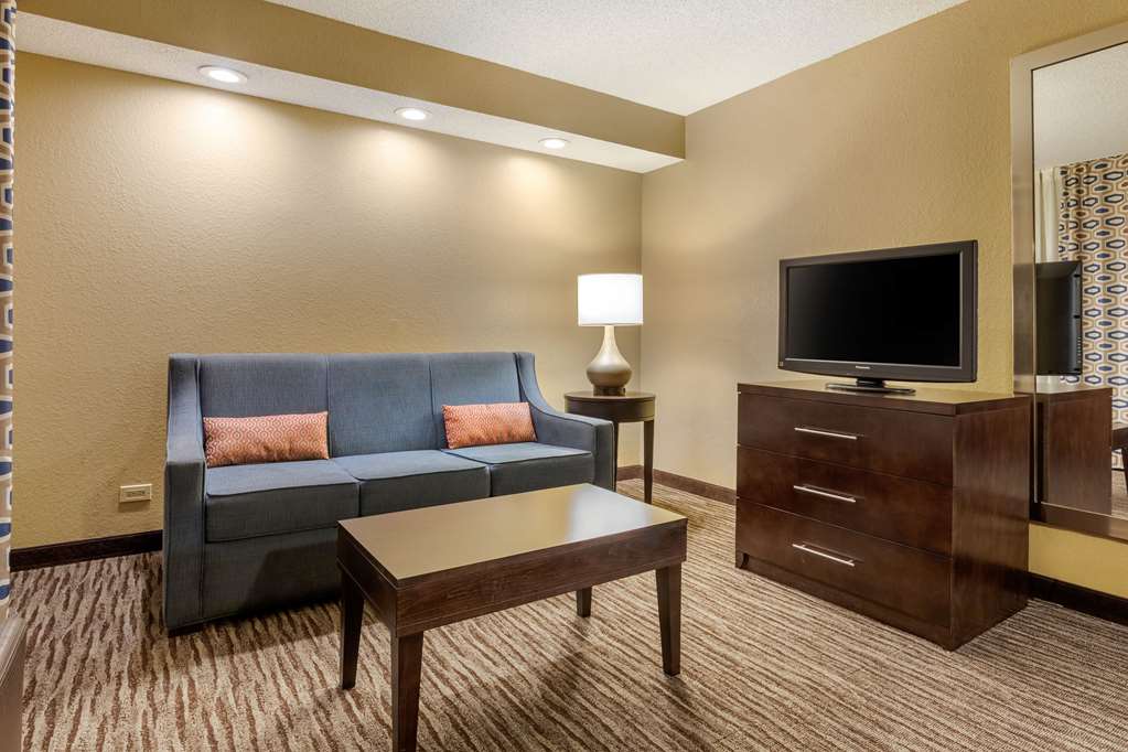 Suburban Studios Arlington Heights Elk Grove - photo 25