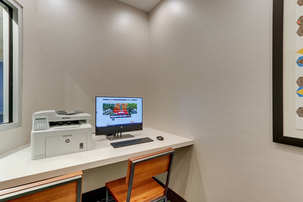Holiday Inn Express & Suites Saugerties Hudson Valley by IHG - photo 38