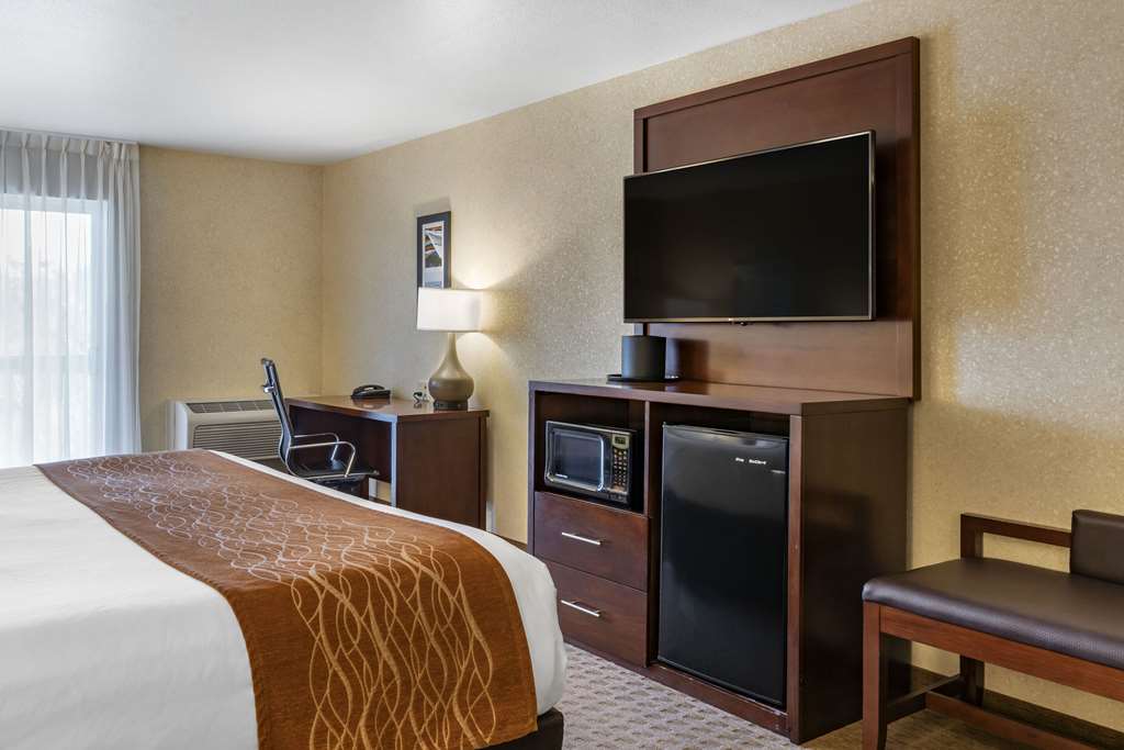 Comfort Inn & Suites Lincoln City - photo 18