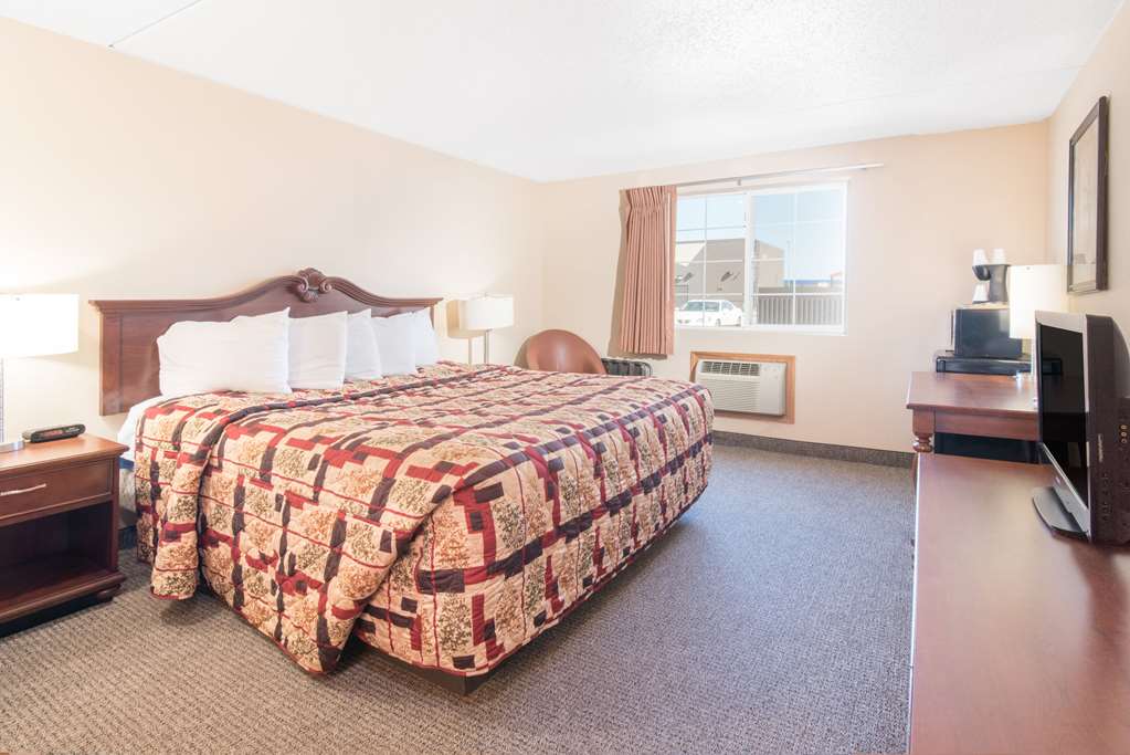 Knights Inn Grand Forks - photo 7