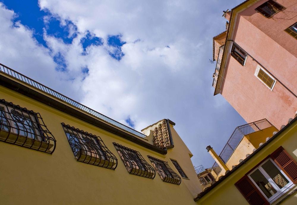 Nostromondo Ciancaleoni Palace — 4-Star Luxury Hotel in Rome, Italy