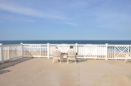 Cavalier by the Sea - photo 25