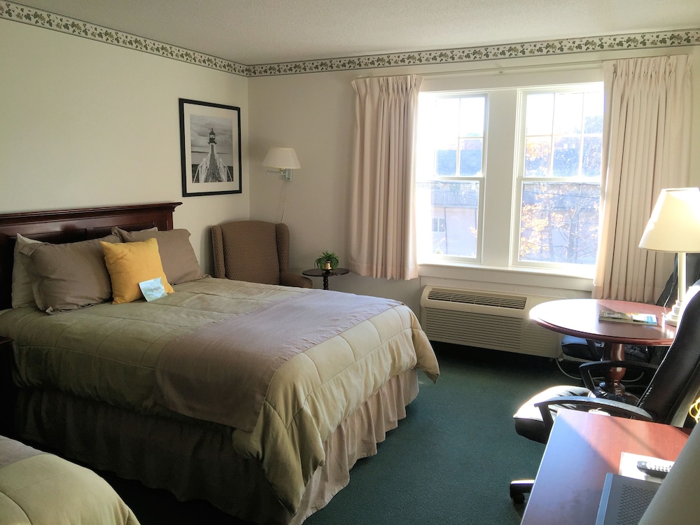 Camden Riverhouse Hotel - photo 9