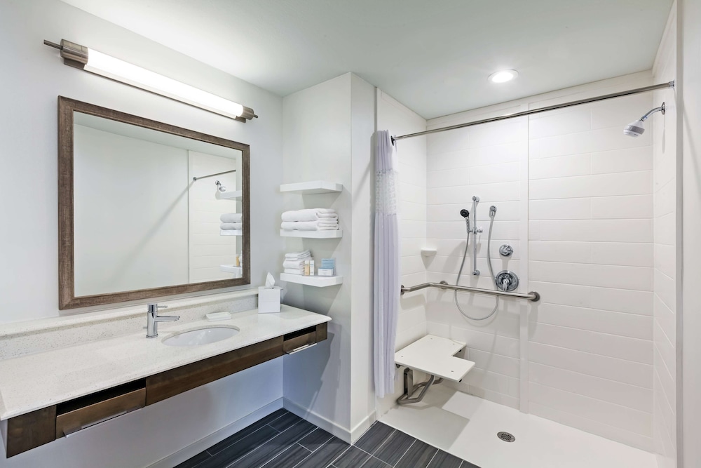 Hampton Inn & Suites Houston Atascocita - photo 54
