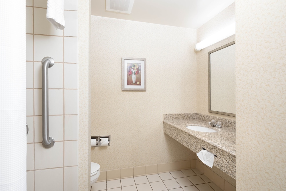 Fairfield Inn & Suites South Boston - photo 6