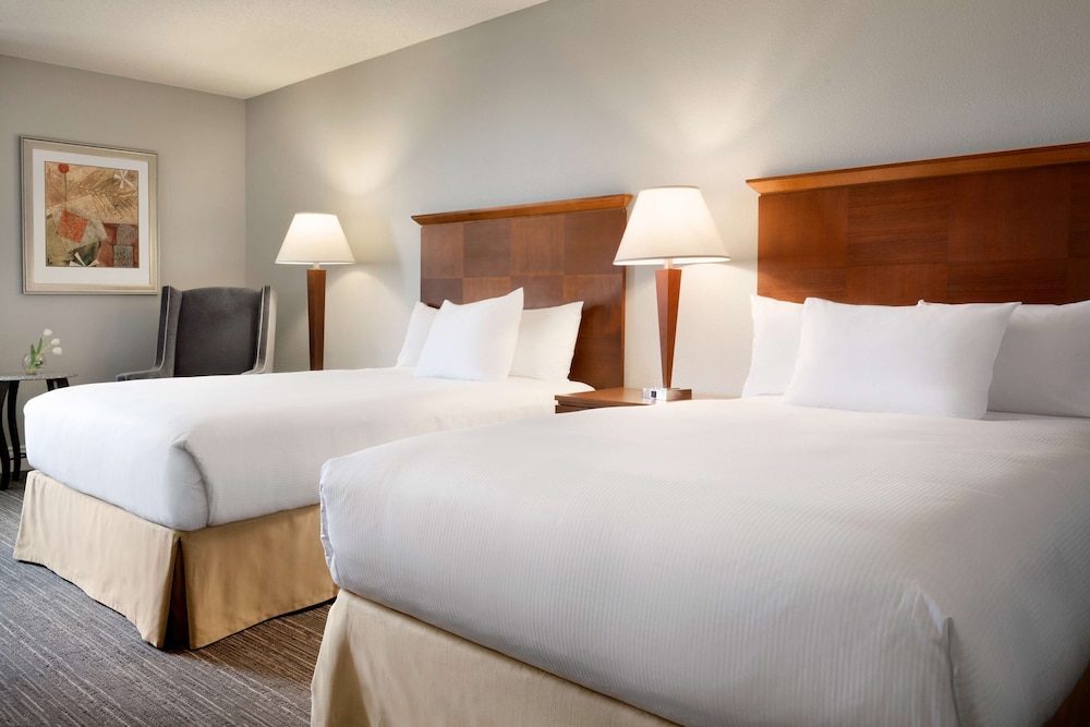 DoubleTree by Hilton Minneapolis Park Place - photo 27