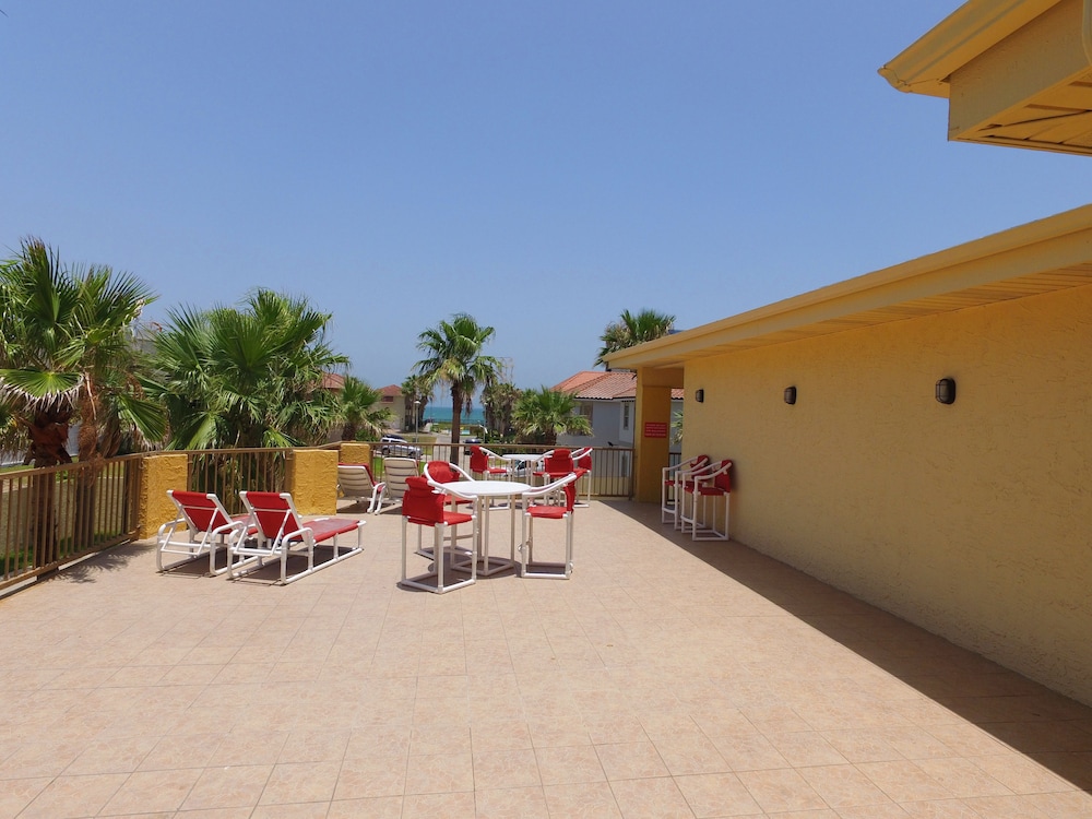 Ramada by Wyndham & Suites South Padre Island - photo 58