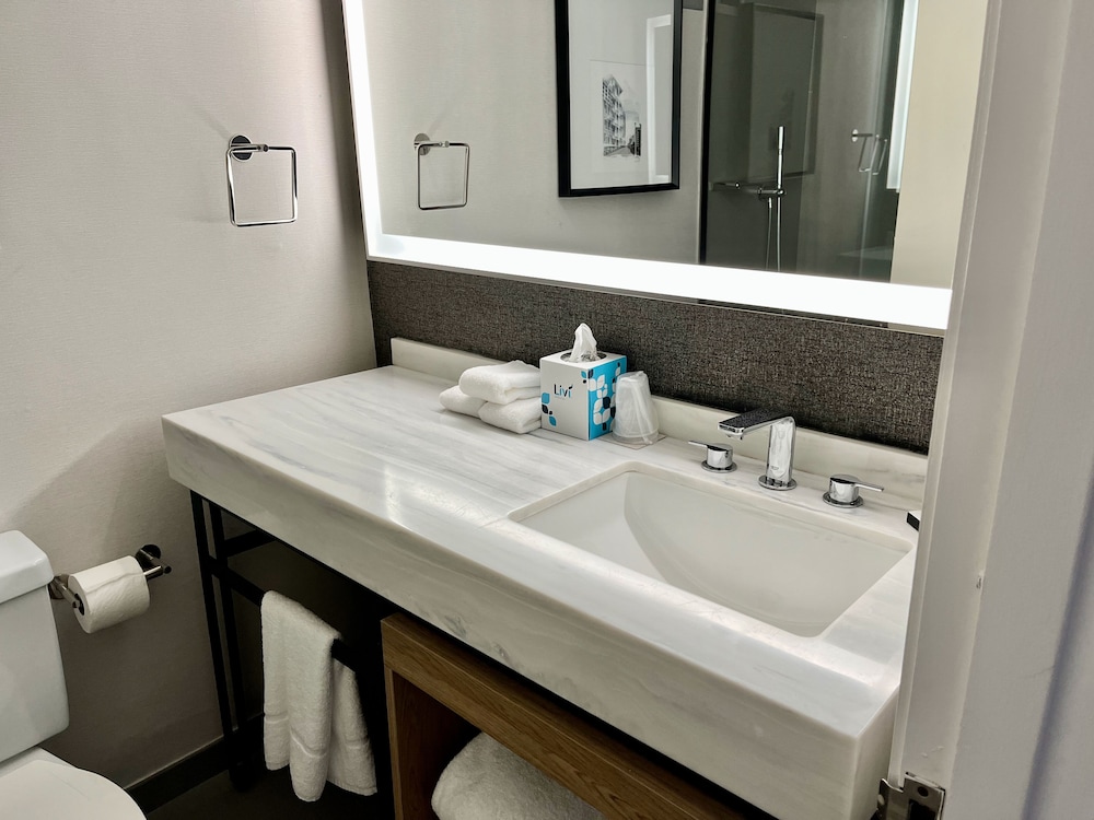 Sheraton Virginia Beach Oceanfront Hotel - photo 92