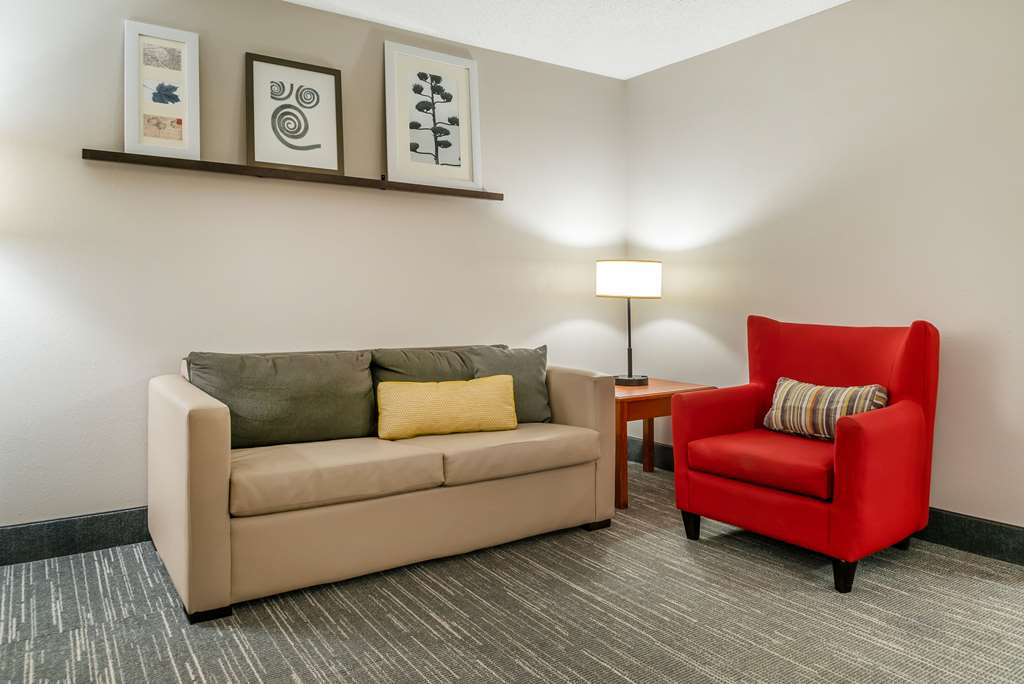 Country Inn & Suites by Radisson Rossford Toledo South - photo 33