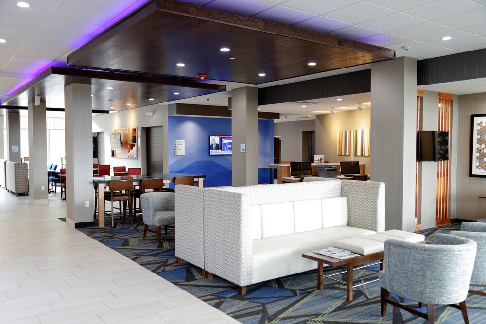 Holiday Inn Express & Suites Alabaster by IHG - photo 11