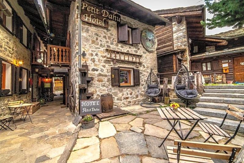 Hotel Petit Dahu in Cogne, Italy