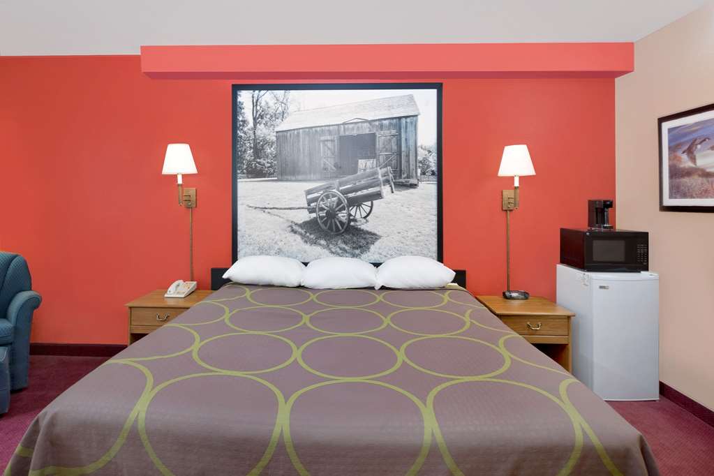 Super 8 by Wyndham Mound City - photo 6