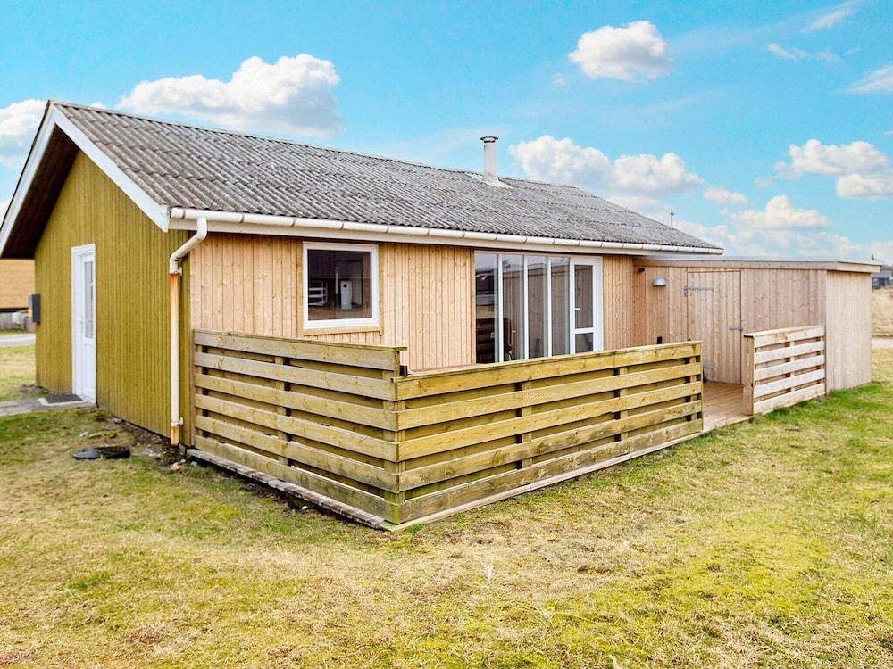 2 Bedroom Cozy Home In Thisted — 4-Star Luxury Hotel in Thisted, Denmark
