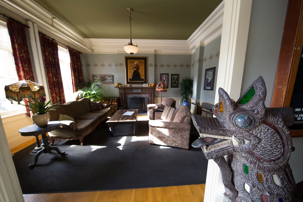 McMenamins Grand Lodge - photo 2