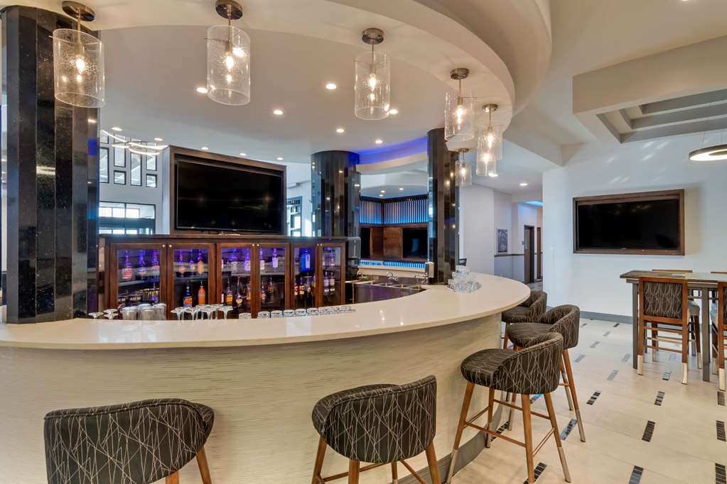 Best Western Premier Liberty Inn Suites - photo 8