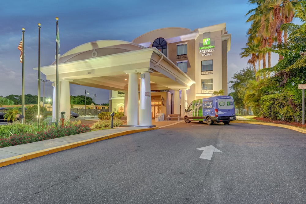 Holiday Inn Express & Suites Tampa USF Busch Gardens by IHG - photo 47