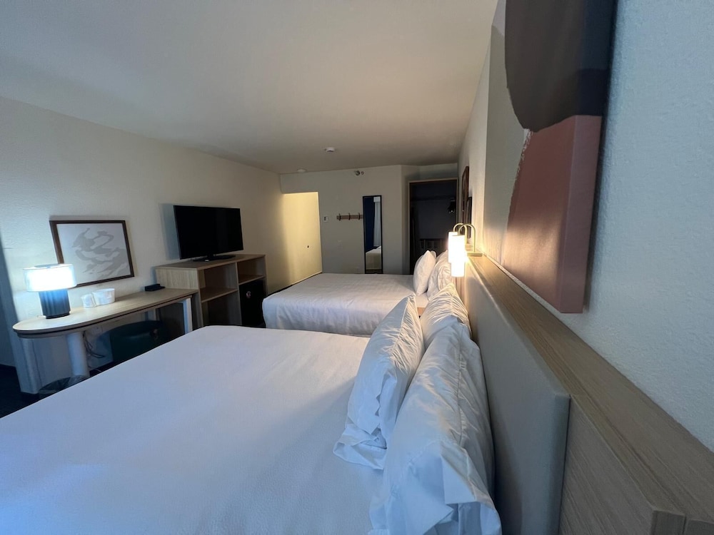 Spark by Hilton Glendale Phoenix North - photo 7