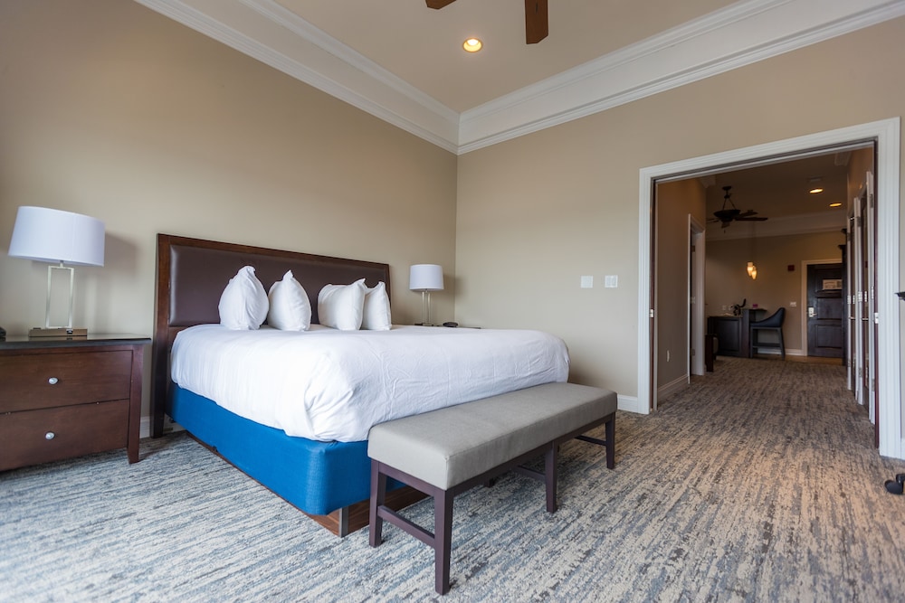 Camden on the Lake Resort & Spa - photo 10