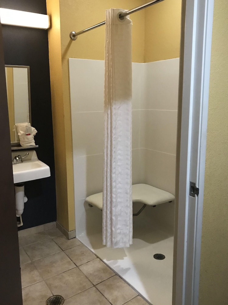 Microtel Inn & Suites by Wyndham Columbus Near Fort Benning - photo 51