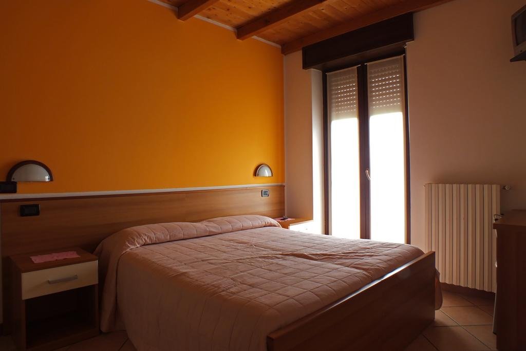Albergo Ristorante Innocenti — hotel in Ardenno