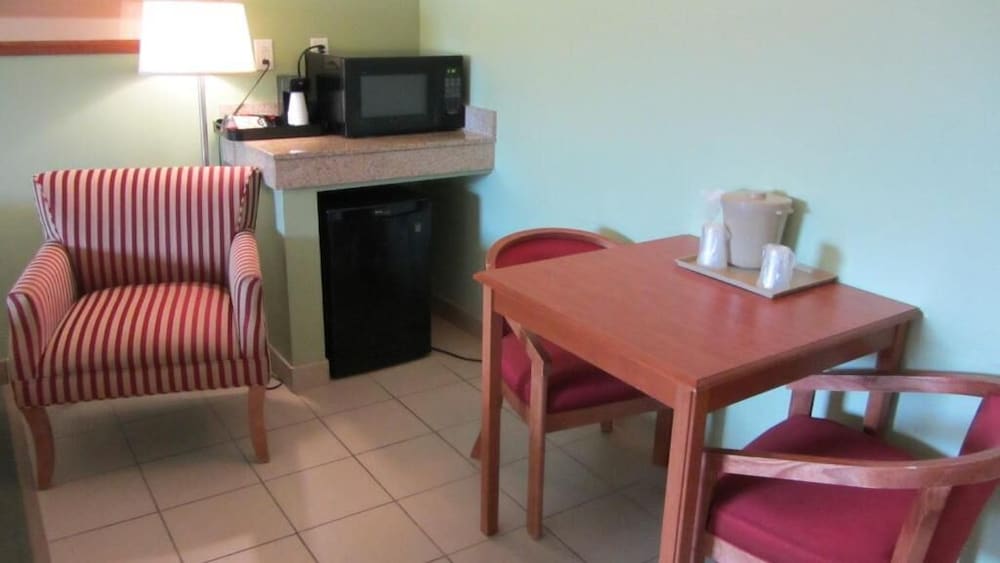 Inn at The Waterpark - photo 17