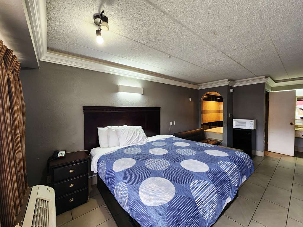 Americas Best Value Inn & Suites Little Rock at Scott Hamilton Dr - photo 38