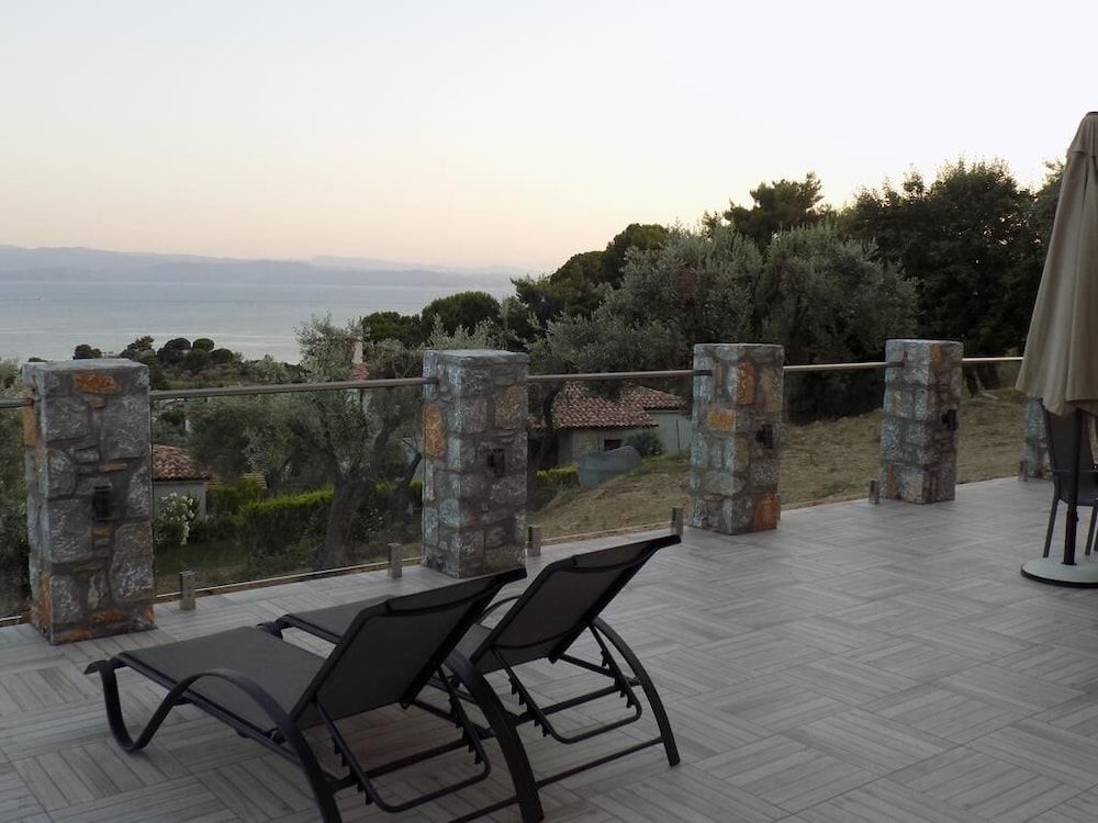 Melina Skiathos — 4-Star Luxury Hotel in Skiathos, Greece