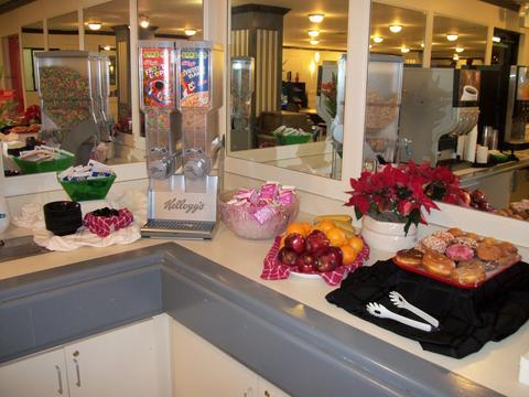 Camino Inn and Suites - photo 8