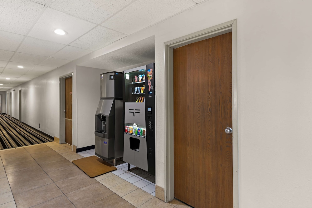 Red Lion Inn & Suites Gretna - photo 19