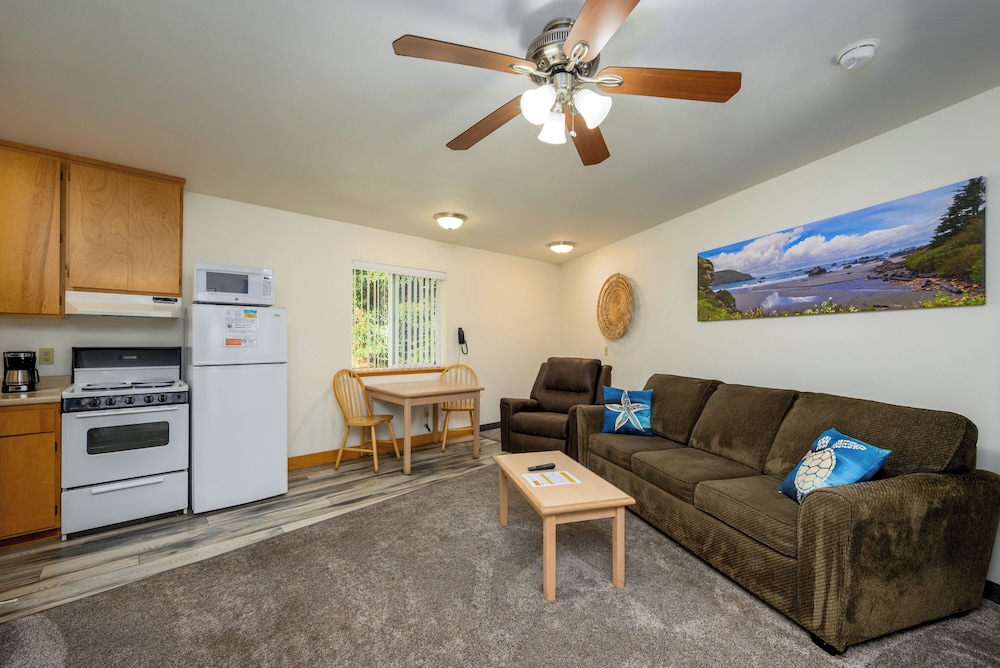 Ocean Suites Motel - carbon neutral hotel in Brookings