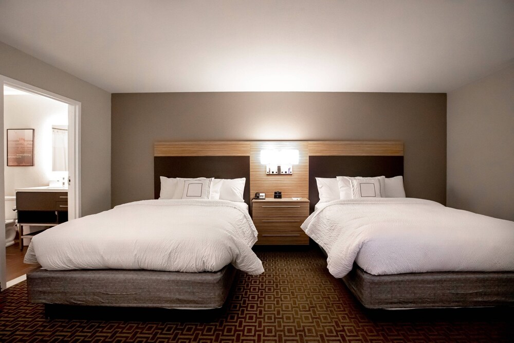 TownePlace Suites by Marriott Louisville Airport - photo 8