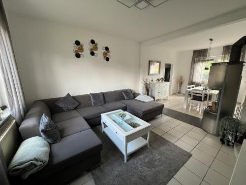 Ferienhaus Almir — hotel in Haseluenne