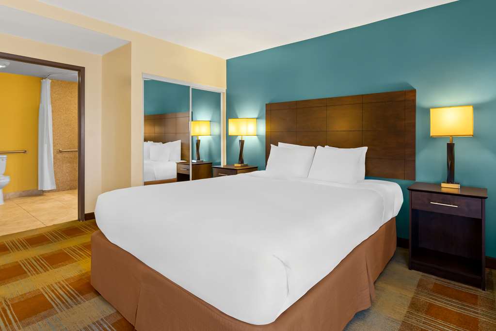Best Western Date Tree Hotel - photo 23
