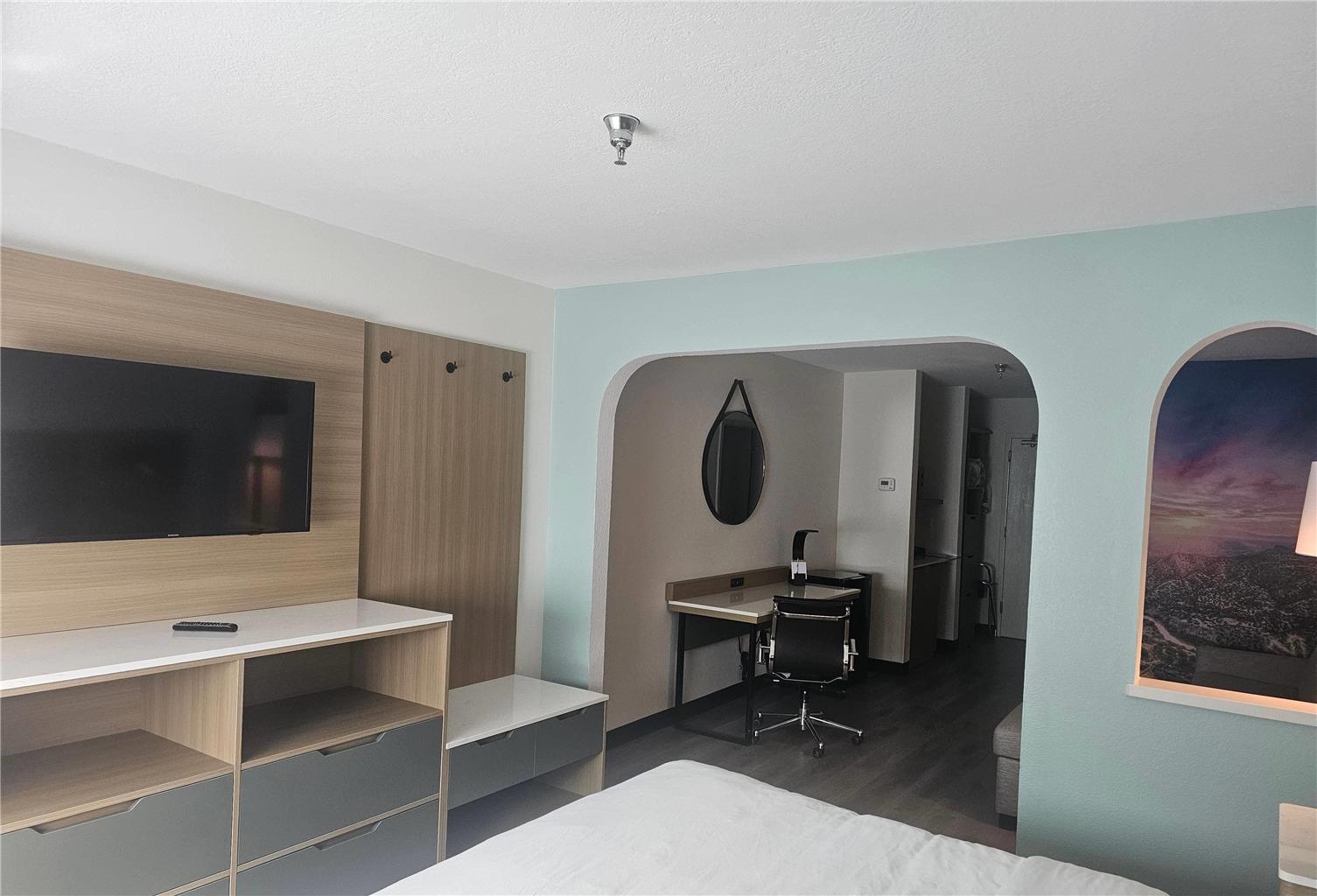 Wingate by Wyndham Los Alamos - photo 15