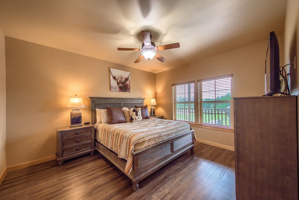 Old Mills Resort OM A5 3 Bedroom Condo by RedAwning - photo 2