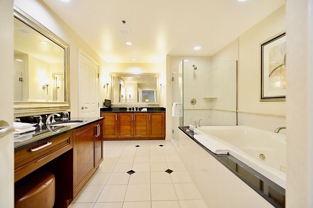 ABZ Signature Suites - photo 27