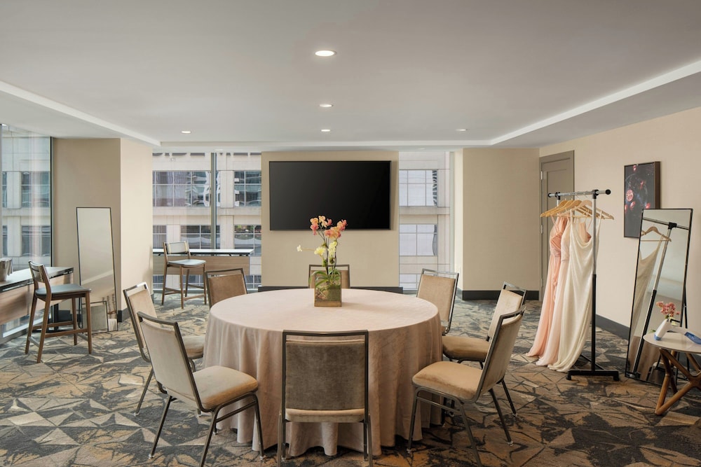 Epicurean Atlanta Autograph Collection - photo 97
