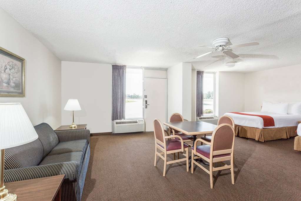 Days Inn by Wyndham Adel I 75 - photo 14