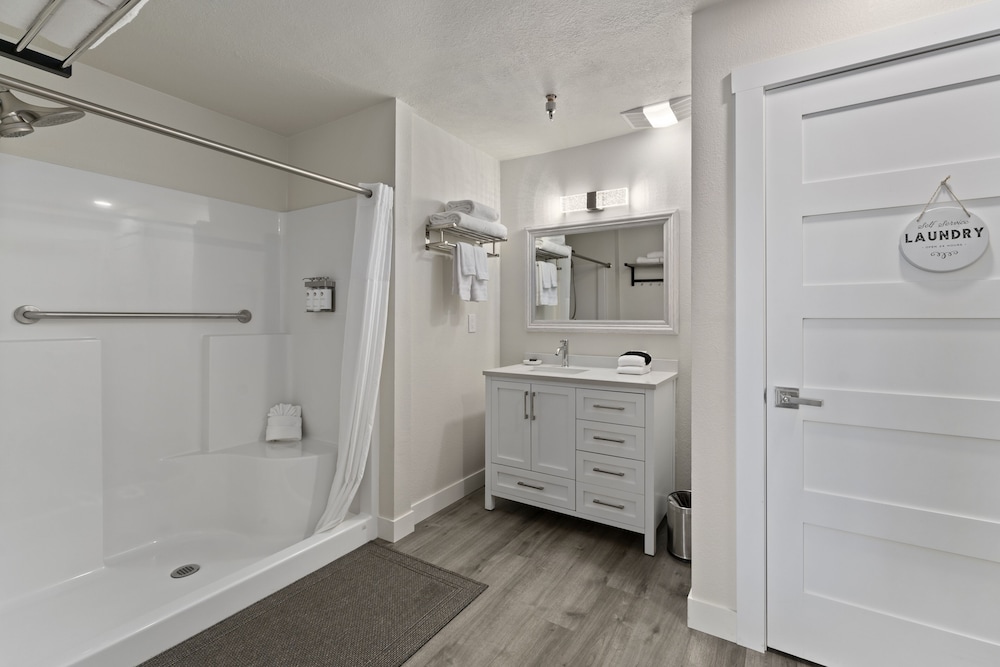 Sandpoint Hotel & Suites Downtown - photo 53