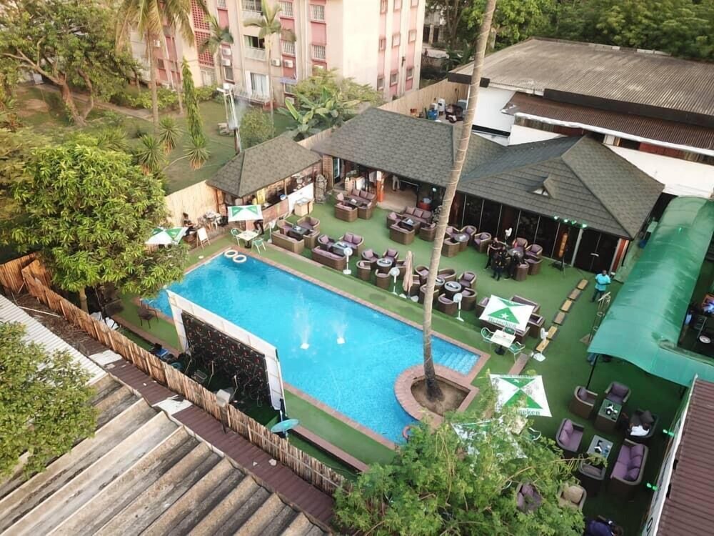 Bamboo Lounge and Guesthouse