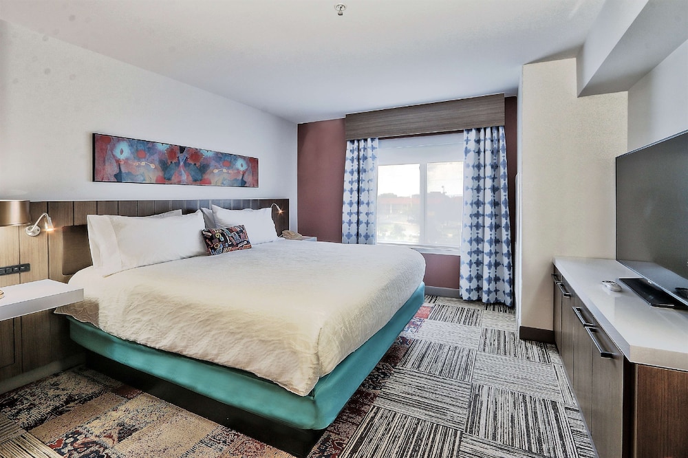 Hilton Garden Inn Albuquerque Journal Center - photo 18