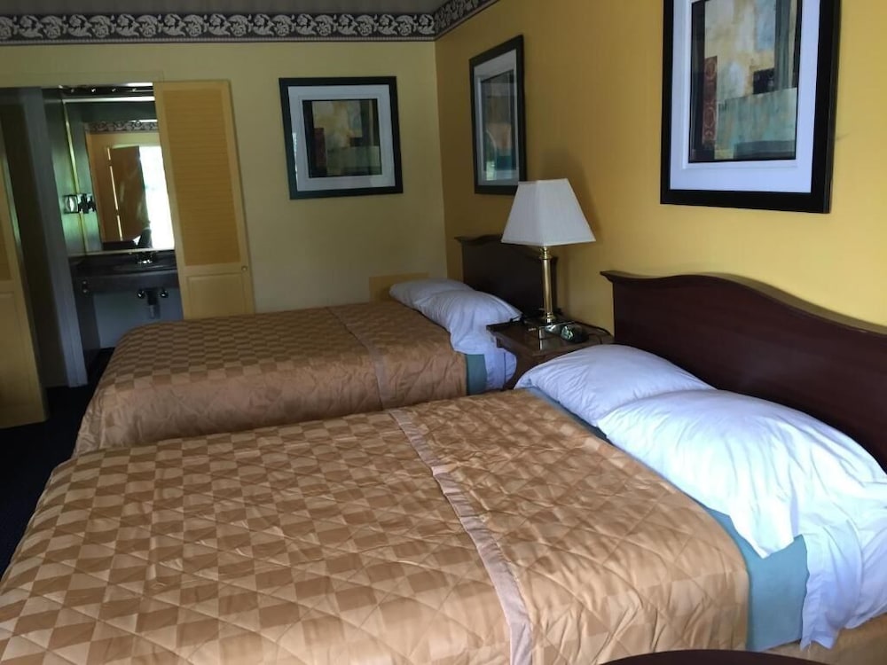 Norwalk Inn - photo 23