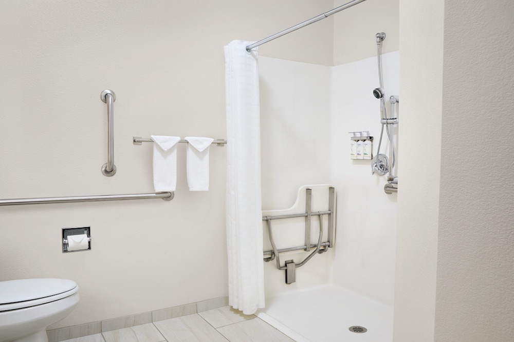 Candlewood Suites Milwaukee Airport by IHG - photo 34