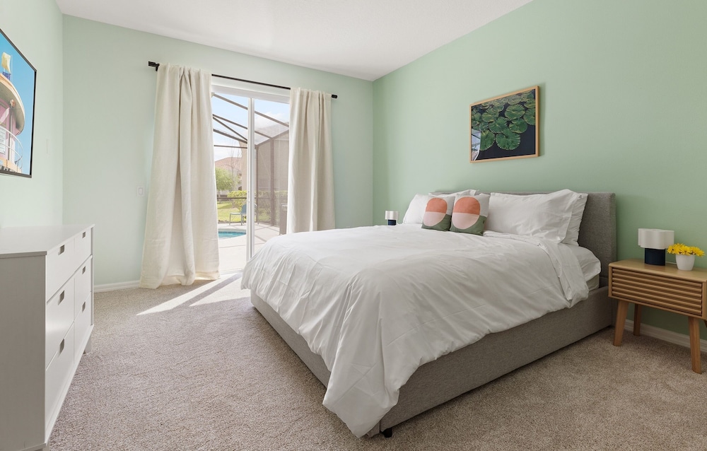 Tranquil Broad Oak Resort style Retreat 8 Bedroom Home by Overmoon - photo 6
