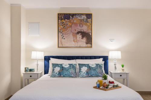 Old Town Cozy Apartment Steps from Diocletian Palace — 4-Star Luxury Hotel in Split, Croatia