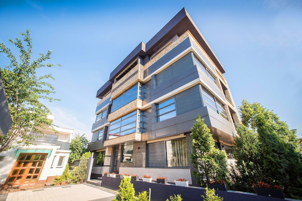 Simple Bucharest Boutique - carbon neutral hotel in Bucharest