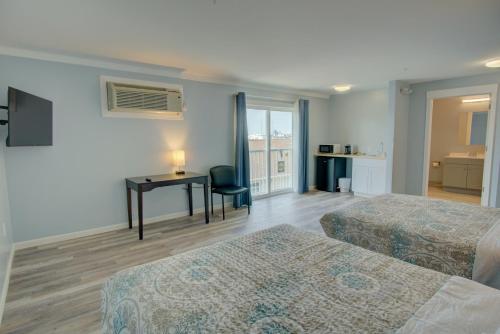 Dhimas Bayview Suites - photo 7