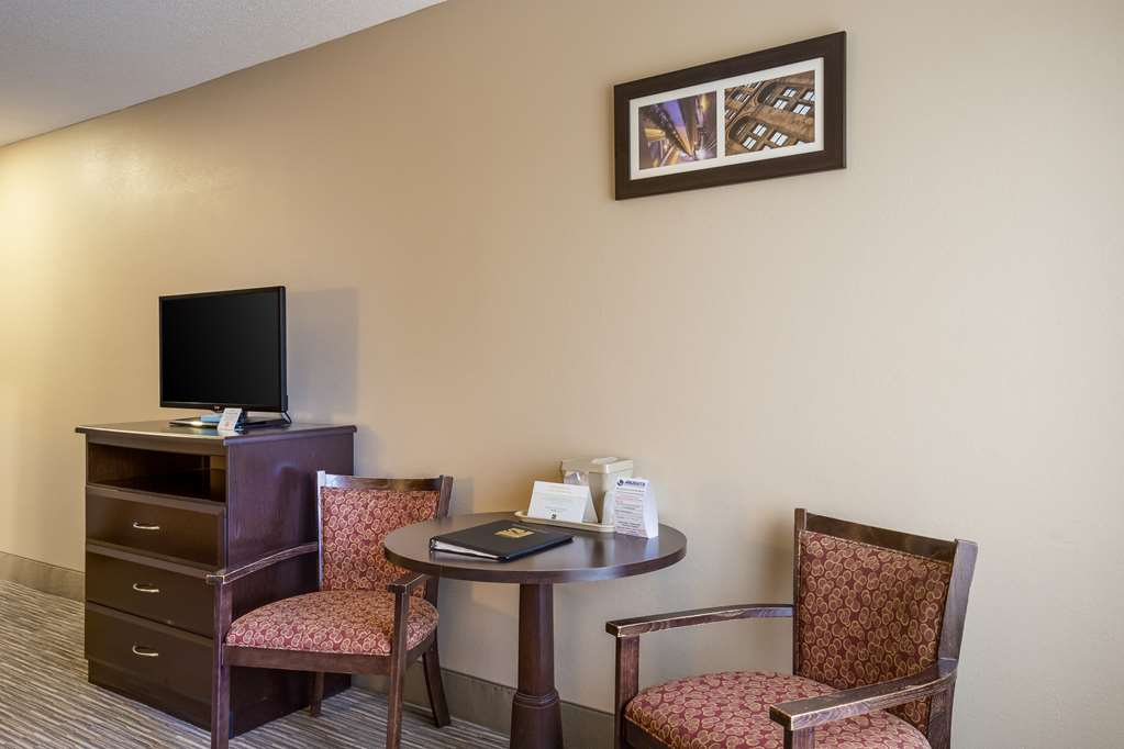 Quality Inn I 70 Near Kansas Speedway - photo 18