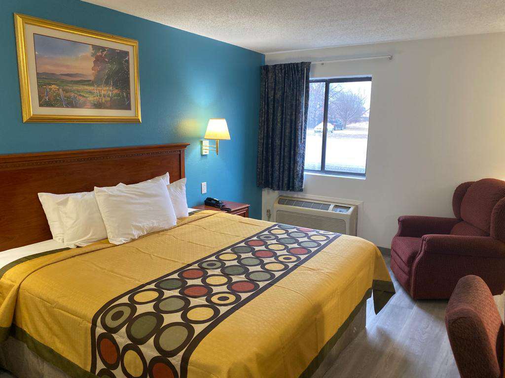 Americas Best Value Inn West Frankfort - photo 14