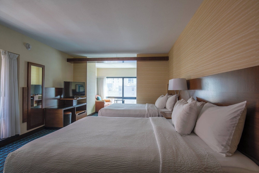 Fairfield Inn & Suites Chicago Downtown River North - photo 8